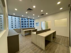 Robinson Square (D1), Office #389603951